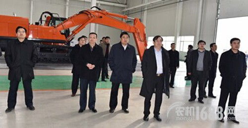 臨沂全市開發(fā)區(qū)項目建設(shè)考核組來山東常林集團調(diào)研